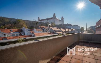 Na prenájom kancelársky priestor na Zámockej ulici priamo pod Bratislavským hradom