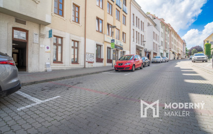 Na prenájom obchodný priestor v centre Bratislavy