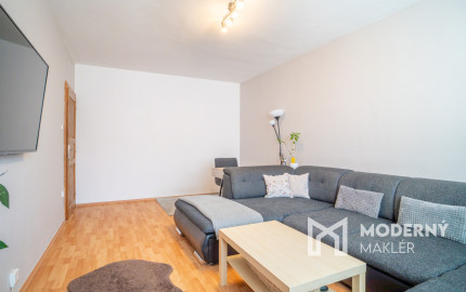 REZERVOVANÉ :Na prenájom veľkometrážny 2-izbový byt v Nitre