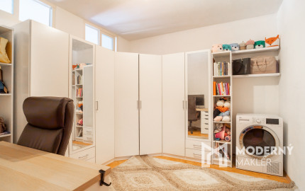 REZERVOVANÉ :Na prenájom veľkometrážny 2-izbový byt v Nitre