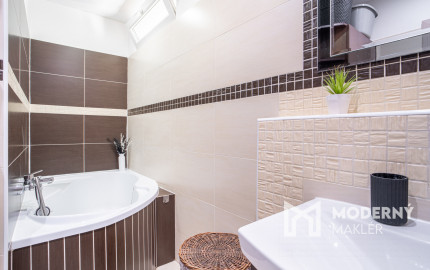 Na predaj kompletne zrekonštruovaný 3-izbový byt v Chtelnici