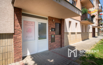 Na predaj kompletne zrekonštruovaný 3-izbový byt v Chtelnici