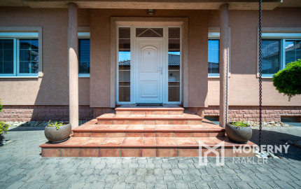 REZERVOVANÉ: Na predaj 4-izbový rodinný dom neďaleko centra Malaciek