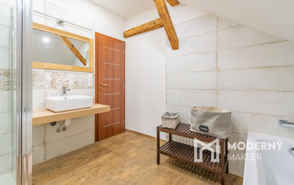 REZERVOVANÉ: Na predaj 5-izbový rodinný dom s garážou v Trnave – časť Tulipán