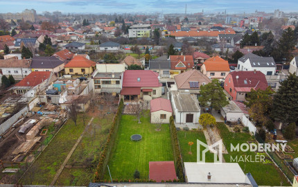 REZERVOVANÉ: Na predaj 5-izbový rodinný dom s garážou v Trnave – časť Tulipán