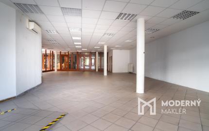 Na prenájom obchodný priestor na Zámockej ulici pod Bratislavským hradom