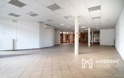 Na prenájom obchodný priestor na Zámockej ulici pod Bratislavským hradom