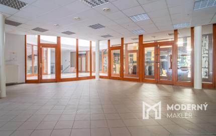 Na prenájom obchodný priestor na Zámockej ulici pod Bratislavským hradom