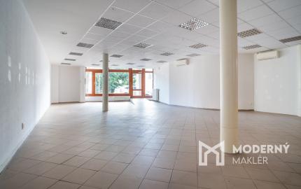 Na prenájom obchodný priestor na Zámockej ulici pod Bratislavským hradom