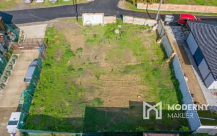 REZERVOVANÉ:Na predaj pozemok so stavebným povolením a projektom k rodinnému domu v obci Vysoká pri Morave