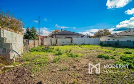 REZERVOVANÉ:Na predaj pozemok so stavebným povolením a projektom k rodinnému domu v obci Vysoká pri Morave