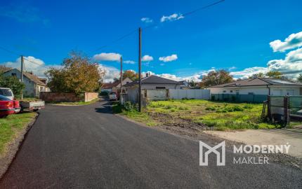 REZERVOVANÉ:Na predaj pozemok so stavebným povolením a projektom k rodinnému domu v obci Vysoká pri Morave