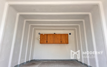 Na prenájom garáž v Rohožníku