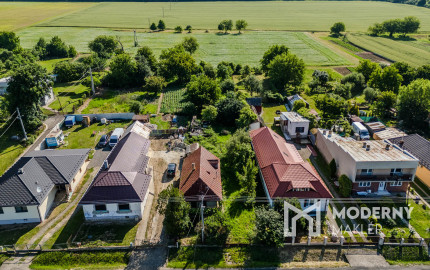 Na predaj rozmerný pozemok vhodný na výstavbu v obci Moravany časť Lučkovce