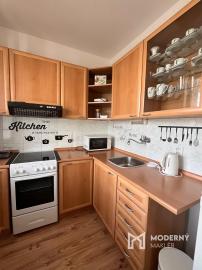 Na prenájom pekný 1-izbový byt s veľkou loggiou v obľúbenej časti Dúbravky