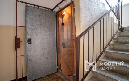 REZERVOVANÉ: Na predaj pekný 3-izbový byt s loggiou v Dúbravke