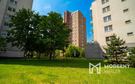REZERVOVANÉ: Na predaj pekný 3-izbový byt s loggiou v Dúbravke