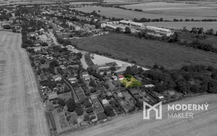 Na predaj záhradná chatka v rekreačnej oblasti v Špačinciach