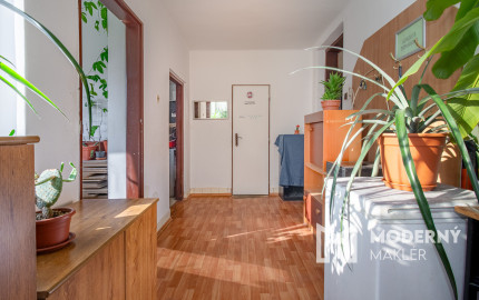 Na predaj rodinný dom s investičným potenciálom v Hrnčiarovciach nad Parnou