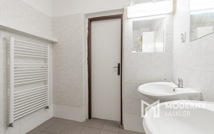 Na predaj rodinný dom s investičným potenciálom v Hrnčiarovciach nad Parnou