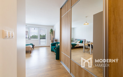 REZERVOVANÉ:Na predaj 1-izbový byt v centre Vrbového