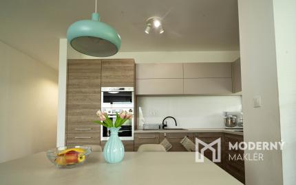 REZERVOVANÉ:Na predaj rodinný dom s terasou v Dunajskej Lužnej