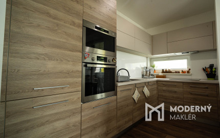 REZERVOVANÉ:Na predaj rodinný dom s terasou v Dunajskej Lužnej