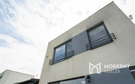 REZERVOVANÉ:Na predaj rodinný dom s terasou v Dunajskej Lužnej