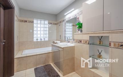 REZERVOVANÉ: Na predaj zariadený 4-izbový rodinný dom v Dolnej Strede