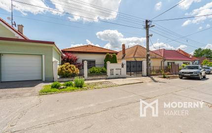 REZERVOVANÉ: Na predaj zariadený 4-izbový rodinný dom v Dolnej Strede