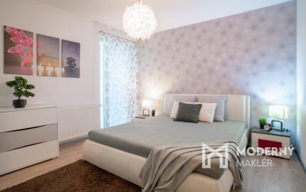 REZERVOVANÉ: Na predaj priestranný 3-izbový byt na Slávičej ulici v Senci