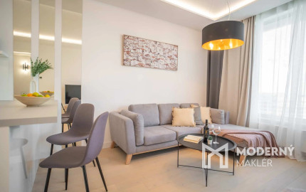 Na prenájom kompletne zariadený 2-izbový byt s garážovým parkovacím státím v SKYPARKU