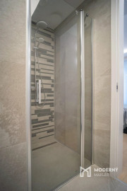 Na prenájom kompletne zariadený 2-izbový byt s garážovým parkovacím státím v SKYPARKU