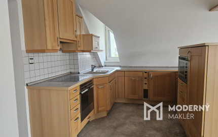 Na prenájom  3-izbový byt v Malackách na ulici Radlinského