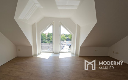 Na prenájom  3-izbový byt v Malackách na ulici Radlinského