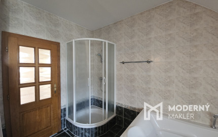 Na prenájom  3-izbový byt v Malackách na ulici Radlinského