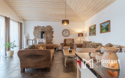 Na predaj exkluzívny rodinný dom s dvoj-garážou v podtatranskej obci Veľký Slavkov