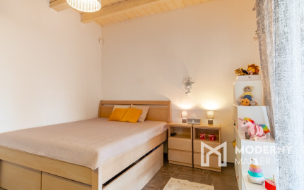 Na predaj exkluzívny rodinný dom s dvoj-garážou v podtatranskej obci Veľký Slavkov