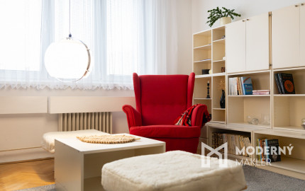 Na predaj štýlový 3-izbový byt v centre Starej Turej