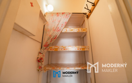 REZERVOVANÉ: Na predaj kompletne zariadený rodinný dom v obci Omšenie