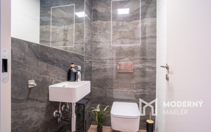 Na prenájom 2-izbový byt so šatníkom v Eurovea Tower – Bratislava