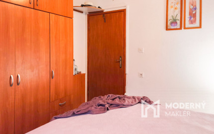 Na predaj 3-izbový apartmán na ostrove Vir v Chorvátsku