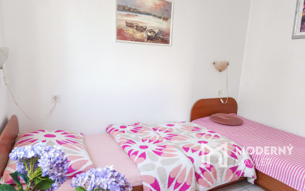 Na predaj 3-izbový apartmán na ostrove Vir v Chorvátsku