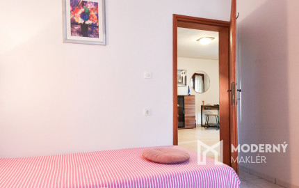 Na predaj 3-izbový apartmán na ostrove Vir v Chorvátsku