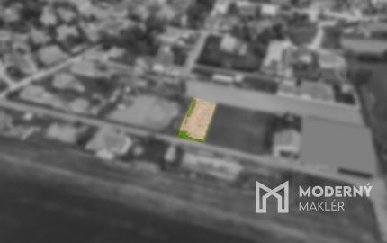 Na predaj pozemok s potenciálom výstavby v obci Horné Janíky