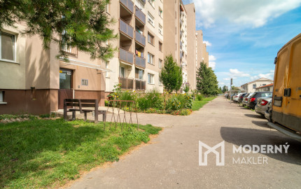 Na predaj atraktívny 2-izbový byt vo Vrábloch - Žitava