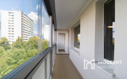 REZERVOVANÉ - Na predaj zariadený 4-izbový byt v Dúbravke