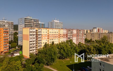 REZERVOVANÉ - Na predaj zariadený 4-izbový byt v Dúbravke