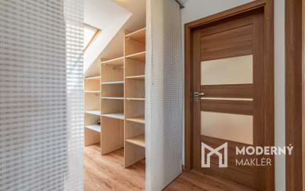 Na prenájom kompletne zariadený 4-izbový podkrovný byt v Ivanke pri Dunaji