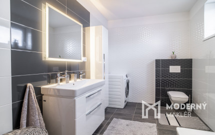 REZERVOVANÉ - Na predaj 5-izbový rodinný dom v Rovinke